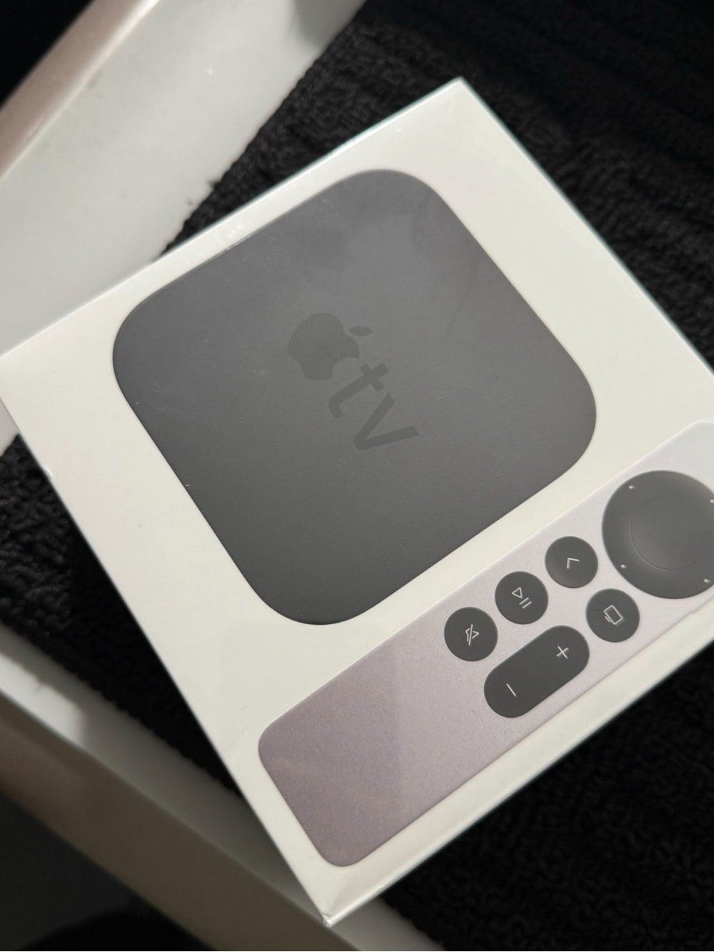Apple TV 4K - Space Gray with Silver Remote